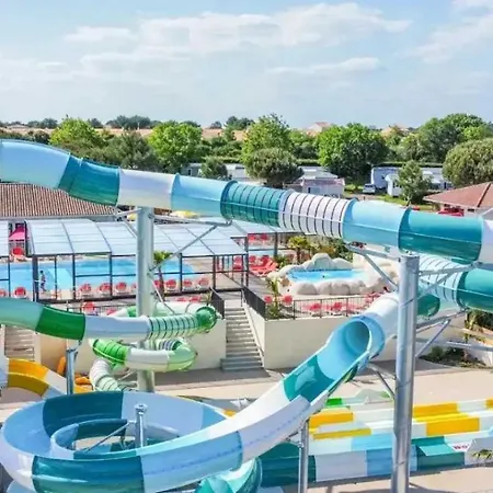 Zecamping Familial Parc Aquatique Et Piscine Couverte Kemp
