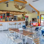 Zecamping Familial Parc Aquatique Et Piscine Couverte סנט-מישל-שף-שף