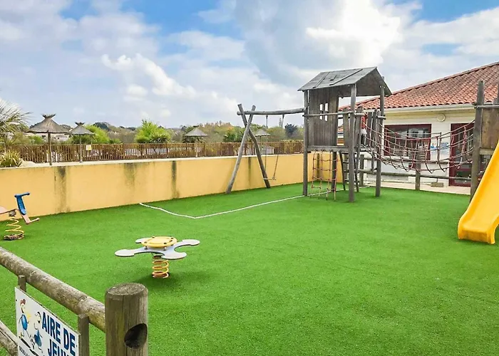 キャンプ場 Zecamping Familial Parc Aquatique Et Piscine Couverte