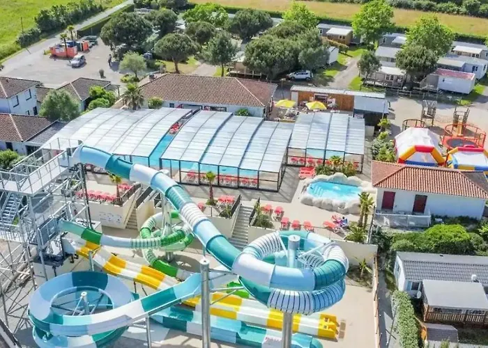 - Parc Aquatique - Ccagehb * Saint-Michel-Chef-Chef