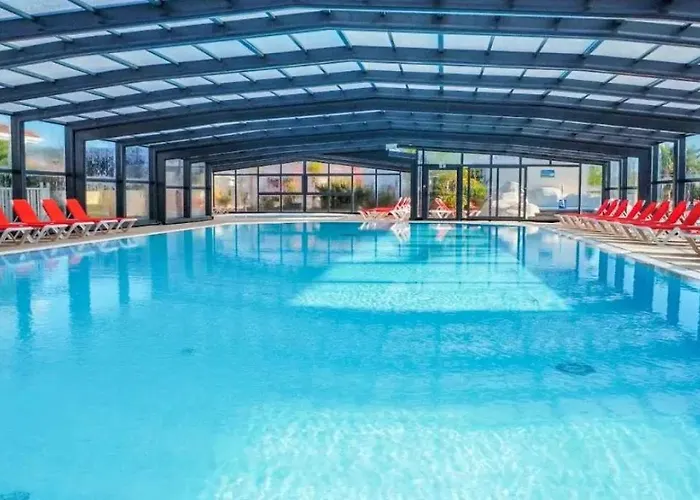 Zecamping Familial Parc Aquatique Et Piscine Couverte サン・ミシェル・シェフ・シェフ