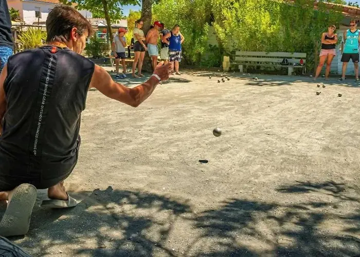 Zecamping Familial Parc Aquatique Et Piscine Couverte サン・ミシェル・シェフ・シェフ